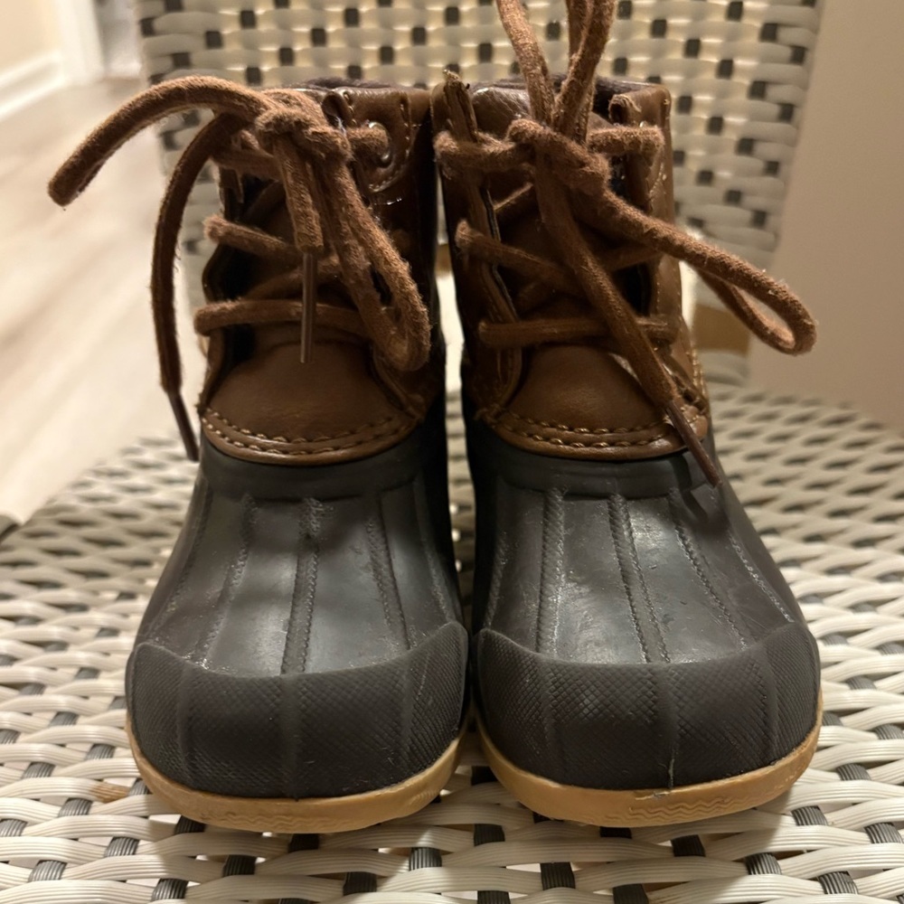 Sperry Kids Duck Boots Size 7 Brown Waterproof